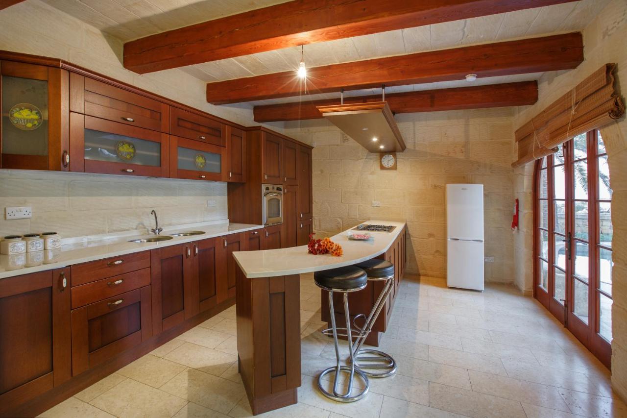 Casa vacanze 5 Bedroom With Private Pool & Views