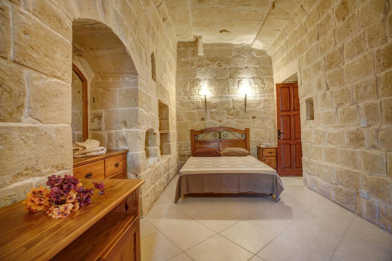 5 Bedroom With Private Pool & Views Casa vacanze